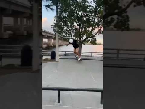 CLEANEST HARDFLIP BACK SMITH I EVER SAW - SERGIO #SKATEBOARDING #INSANE