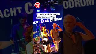 Özgü Namal Ölen Eşini Sahnede Böyle Andı
