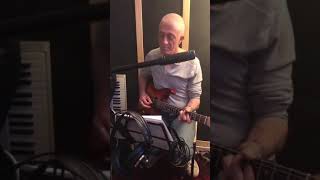 Behind the scenes - Veapil Techinuti - Avi Singolda recording guitar | מאחורי הקלעים - ואפיל תחינתי