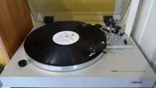 Watch Alison Moyet Footsteps video