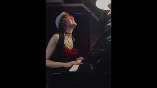 Dans Mon Chapeau Composition Originale Gabrielle Fait Son Cabaret