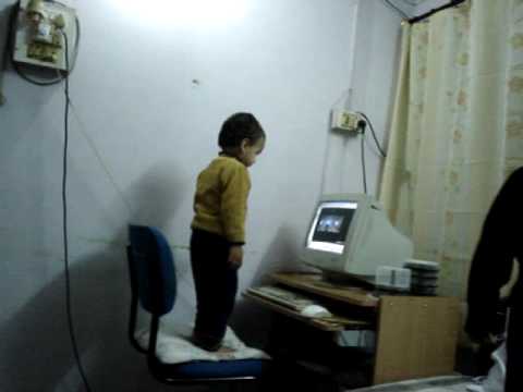 Chhotu & Arushi dance to Apni To Pathshala - Be A Rebel.