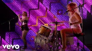 Watch Deap Vally Baby I Call Hell video