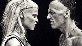 Watch Die Antwoord She Makes Me A Killer video