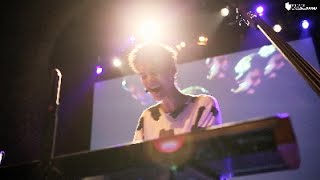 Watch Jacob Collier Dont You Know video