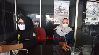 Bermain Dengan 2 Konde Hijab Besar Hijab Long Hair Volume Scrunchie Hairplay Asmr Two Woman