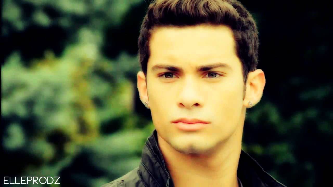 Mike/Lauren Holding a Heart (Power Rangers Samurai) YouTube