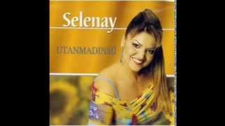 Selenay Sevenler Gece Ağlar