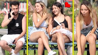 Güzel Kizlarin Yaninda Arti̇stli̇k Yapan Adam Karisi Arayinca Kedi̇ Oldu - Hanimci Erkek Şakasi