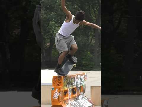 NYC STREET BARRIER SESSION #NYC #NYSKATEBOARDING #SKATEBOARDING
