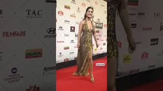Hina Khan Looking Hot Filmfare Awards