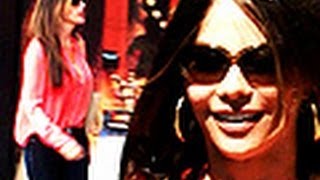 Sofia Vergara, A Milano Shopping Con Peggiata