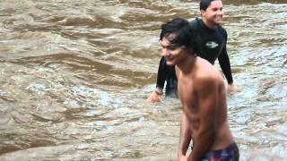 Banho De Rio Menino Pretocheio 1.Avi