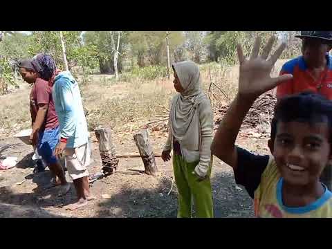 Resik Resik Makam "IBUNDA"