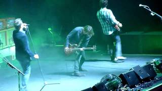 Watch Powderfinger DAF video
