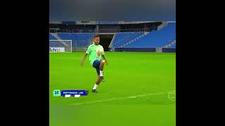 Neymar 35 Metre Yükseklikten Drone İle Bırakılan Topu Kontrol Ediyor