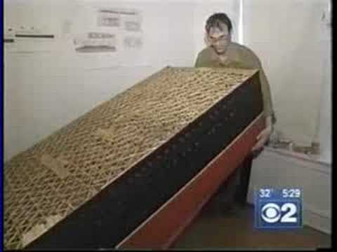 Building a 25 foot boat in your apartment by Wayne Kusy
