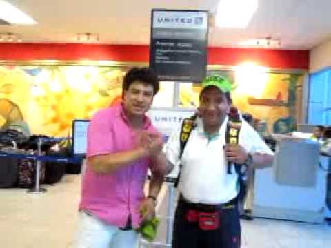 Jaime Enrique Aimara saluda a Ani y Nena del Valle desde Panamá.flv