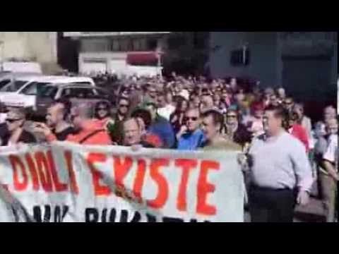 Loiolatarrek Euskotreneko lanak buka ditzaten eskatu dute
