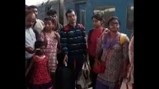 Agitation in Howrah Station of passengers alleging rotten food served in Shatabdi Express