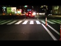 右折矢印信号は赤なのに交差点中央まで進んでしまう若葉マーク