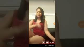 Melek Özçagan Sütyeni̇ni̇ Çikardi İfşa 18