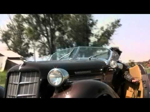 Steampunk Car Chase 1935 Auburn Speedster