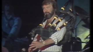 Watch Glen Campbell Mull Of Kintyre video