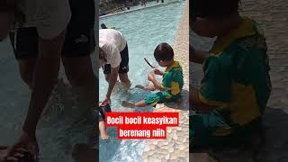 Bocil Bocil Keasyikan Renang Niih