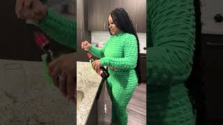 Tomeka Take Gusto To The Apartment