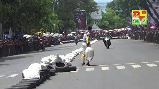 Bondowoso Road Race Diwarnai Aksi Senggol dan Lempar Karung