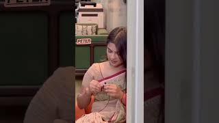 Sadia Ayman Hot Navel Show.