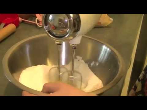 VIDEO : vegetarian cheesecake - ingredients: base: 1 cup digestive biscuits crumbs 1/4 cup desiccated coconut 60 g butter filling: 500 g cream cheese 2 1/2 cups ...