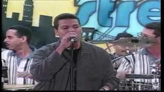 Watch Victor Manuelle Sin Querer Queriendo video