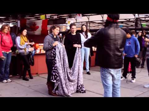 Criss Angel Makes Hot Girl Dissapear (Briss Bangel: Blindfreak)