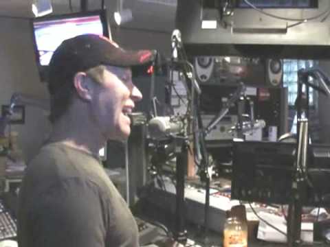 Craig Morgan sings God Must Really Love Me LIVE