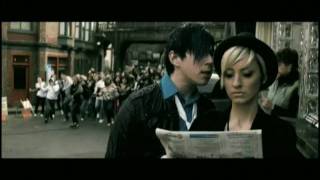 Watch Marianas Trench Cross My Heart video