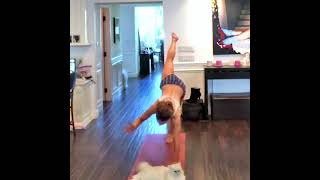 Kate Beckinsale - Yoga 1072020