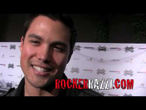 michael copon kim kardashian. Michael Copon ( Twitter Girl )