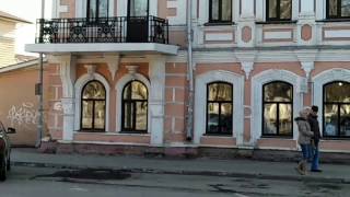 Видео Вологда - странный дом. Львы, Урны и некрополь? Зарисовки 2 от Евгений Макаров, Щеглинская улица, Вологда, Россия