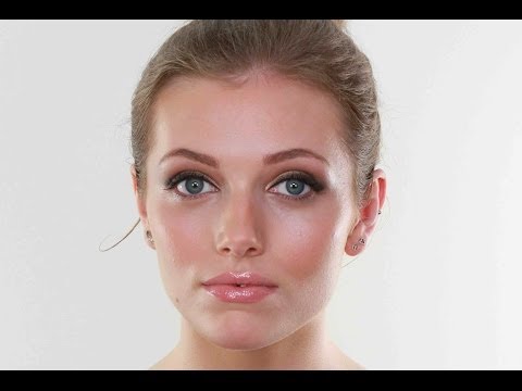 Victoria Secret Bronze Glow Makeup Tutorial - YouTube