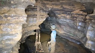 Into The Labyrinth, Pettyjohns Cave