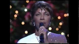 Watch Natalie Cole Silent Night video