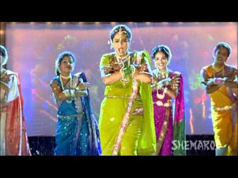 Koni Karal Ka Majhi Sutka - Surekha Kudchi Perform Sexy Marathi...