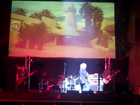 2/12/2010 Sammy Hagar @ Harrah's VooDoo Lounge. Saint Louis, Missouri Playing for 700 fans.