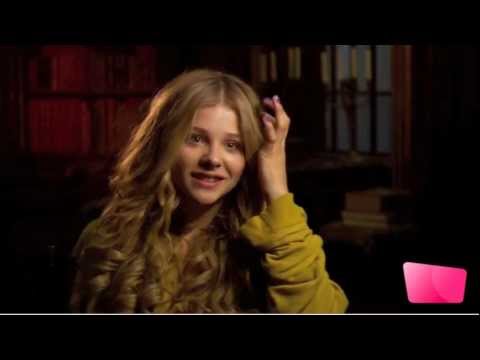 Chlo Grace Moretz Dark Shadows Interview HD 