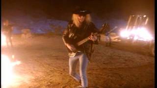 Watch Great White Desert Moon video