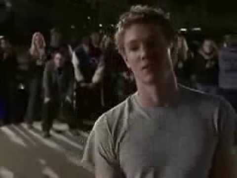 Nathan vs Lucas- basketball game, 1x01