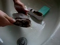 「ウタマロ石けん」で上靴洗い！
