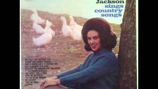 Watch Wanda Jackson Slippin video